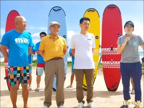 轟侯友宜六都唯一不辯論 蘇貞昌:新北市民就這樣被比下去嗎?
