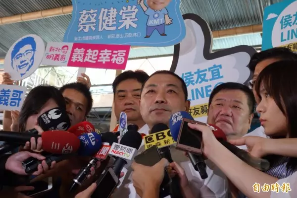轟侯友宜六都唯一不辯論 蘇貞昌:新北市民就這樣被比下去嗎?