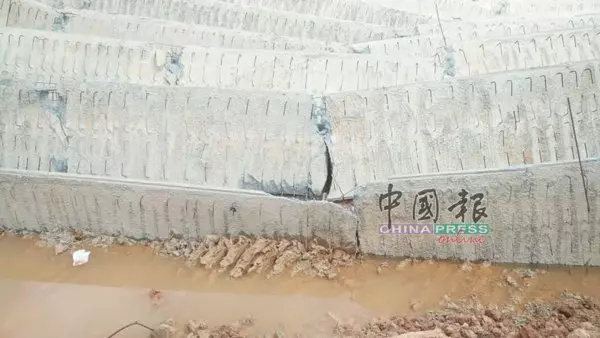 新山28日:邊佳蘭rapid驚傳大橋坍塌-1人喪命