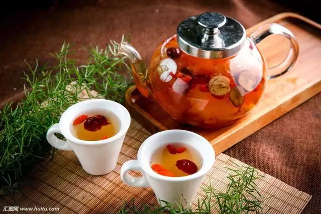 養生茶也有「飲用禁忌」,有這些症狀的人先別喝了