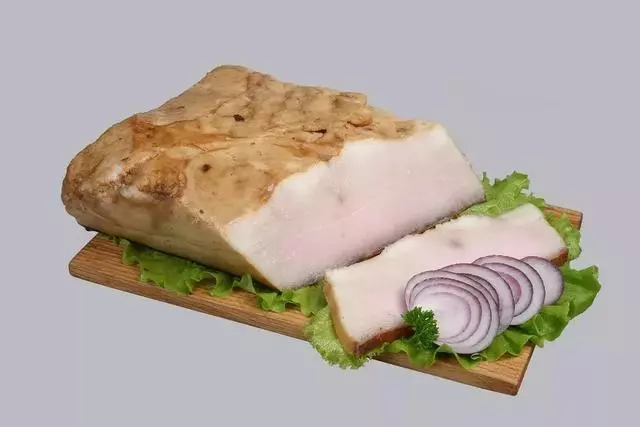 養生專家:少吃這「三白」,多吃這「三黑」,自然養出好身體