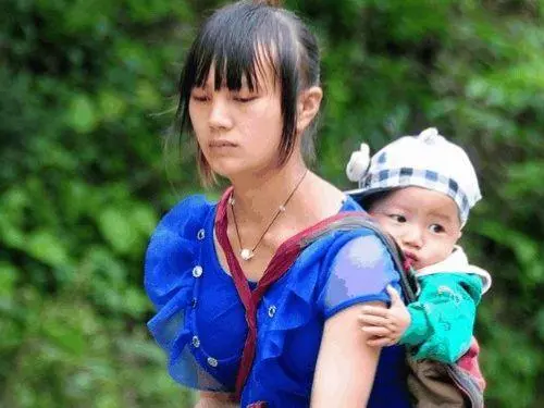 傻妹妹問我借5千,我給她一萬,轉帳過去妹一句話,我趕緊報警