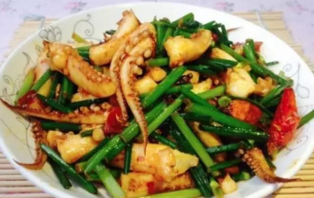 解饞開胃的幾道家常菜,做法簡單,鮮香又美味,人人吃著笑起來呢