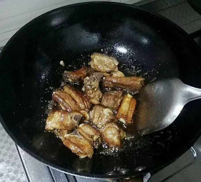 做糖醋排骨時,糖和醋怎麼放有訣竅!比例不對,這菜就沒法吃了