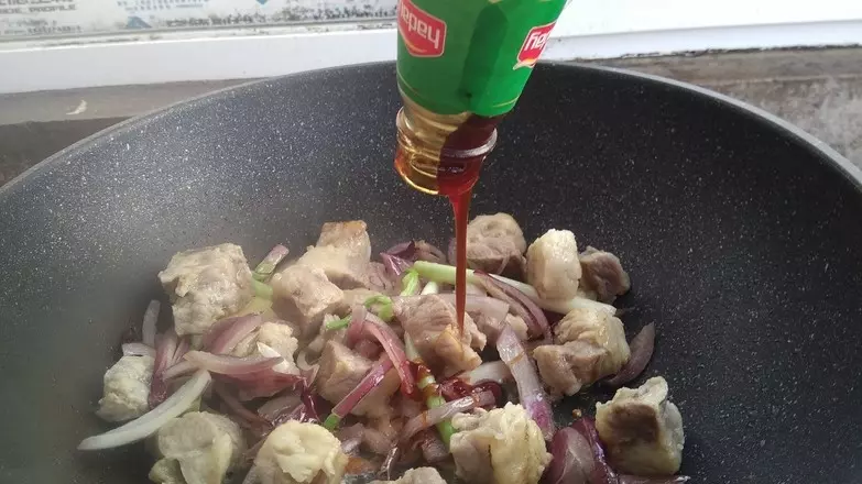 天冷了,燉一鍋熱乎乎的番茄燉牛腩!
