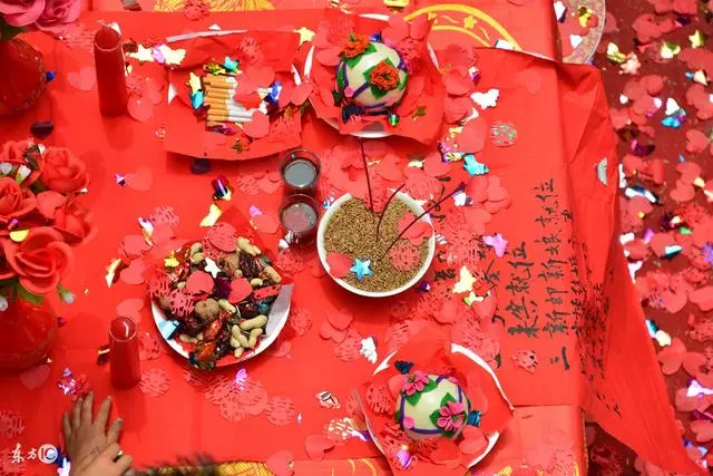 外辛苦打工賺錢,過節回家3歲兒子「一聲爸」,我氣得差點掀翻菜桌!