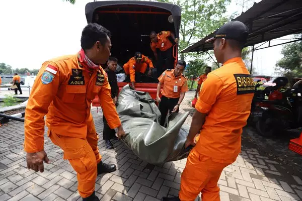 ◤印尼空難◢獅航客機載189人墜海 已發現人體屍骸