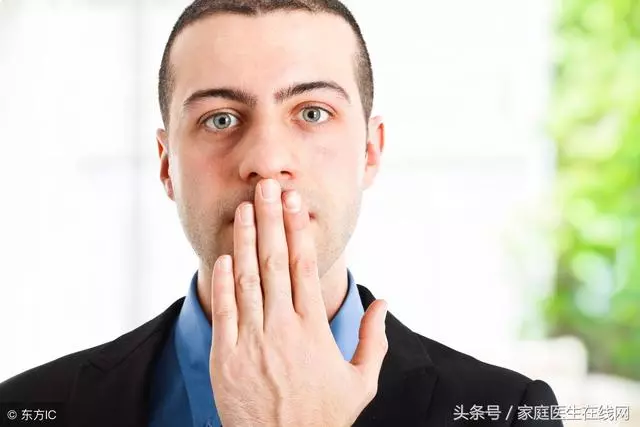 每天早晚刷牙,為什麼還會有口臭?這3類疾病在「作亂」
