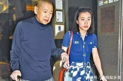 他66歲換腎成功,獎勵妻子500億,如今妻子生三胎,又送24套豪宅!