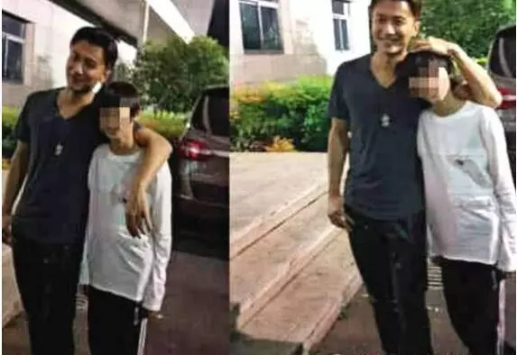 謝霆鋒媽媽舉辦67歲生日派對,前夫、兒子、女兒、孫子一個都沒來!