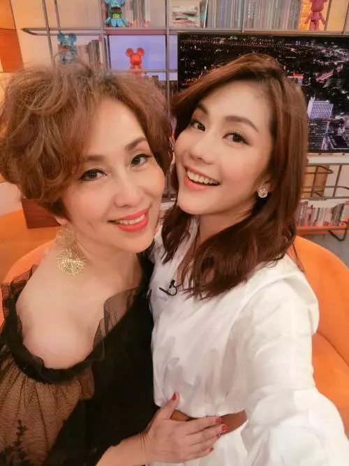 媽媽遭爸爸家暴哭不停,王宇婕卻「裝睡當沒聽到」 !