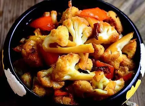 香噴噴的素菜,你想不到有多好吃,出乎意料的香~
