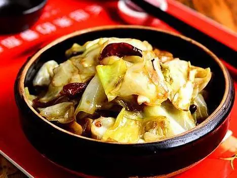 香噴噴的素菜,你想不到有多好吃,出乎意料的香~