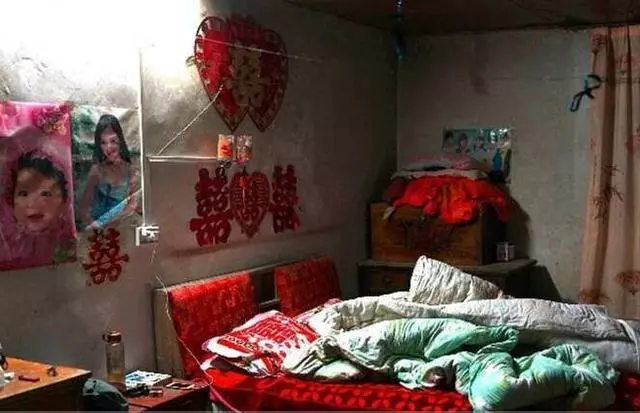 新婚夜婆婆非要在俺屋,俺整晚沒睡,第二天她直接送俺10萬