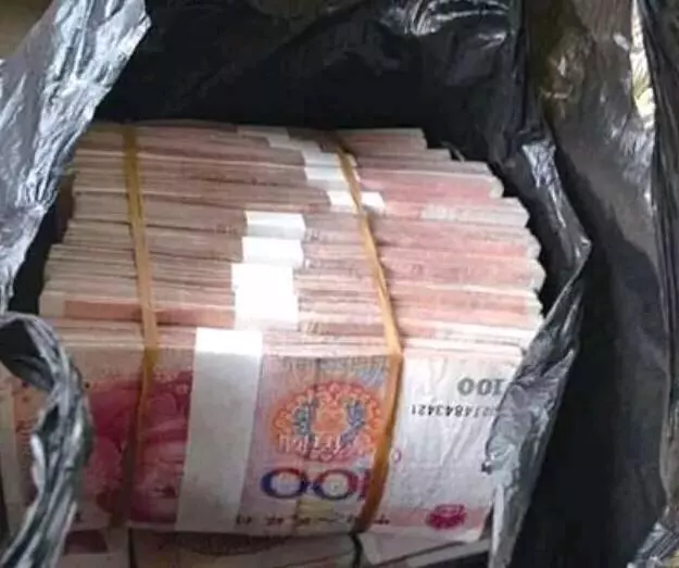 新婚夜婆婆非要在俺屋,俺整晚沒睡,第二天她直接送俺10萬