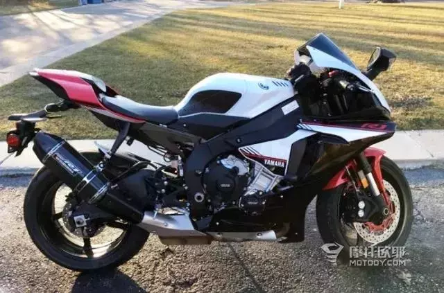 山葉R1的三款車型中,哪個版本更強更兇悍?
