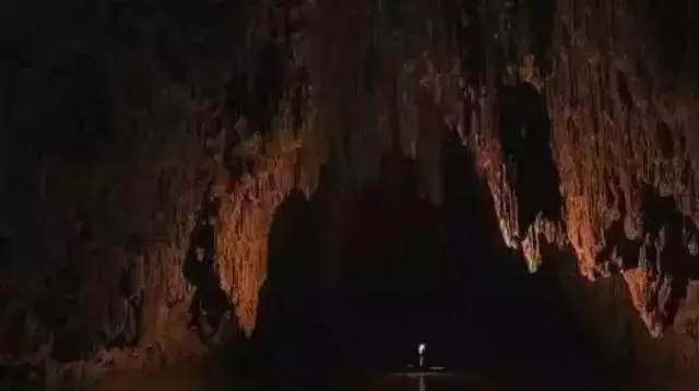 地球到底有多深?都是實心還是空的?那麼多水,每天都流進了哪裡