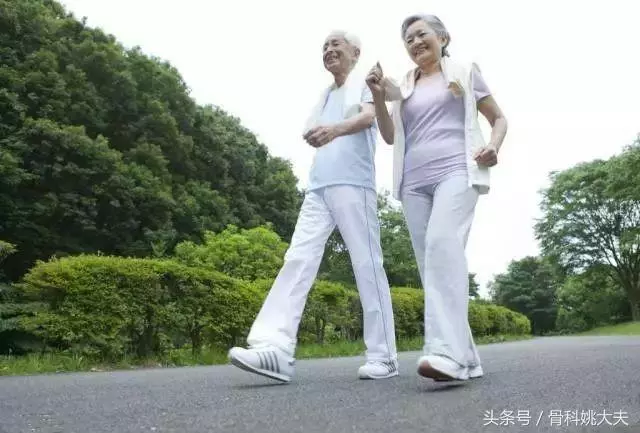 過量步行,會毀了膝蓋嗎?怎樣鍛鍊才健康?醫生告訴你答案