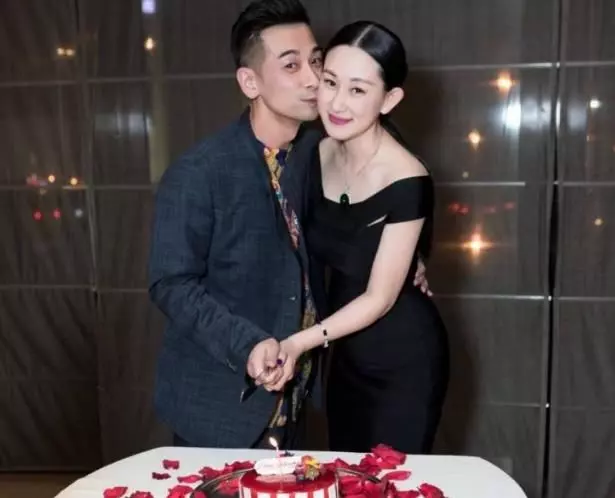 她嫁給大8歲丈夫,8年生了3胎,被丈夫獨寵15年,今成人生贏家!