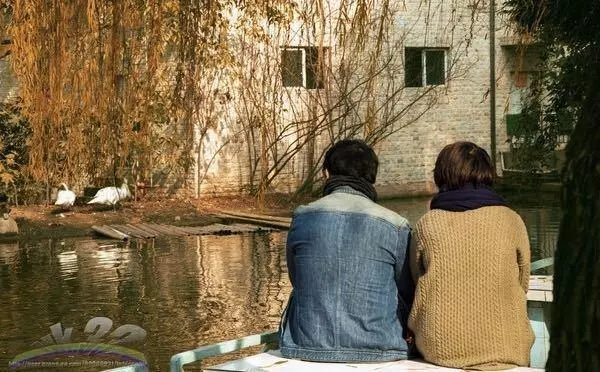 弟弟結婚父親讓我送套房,老公無意說番話,婆婆替我討回公道