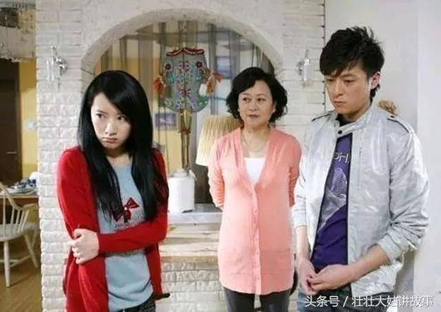 女孩偷偷領證結婚,父母說沒這個女兒,離婚那天來輛豪車她哭紅眼