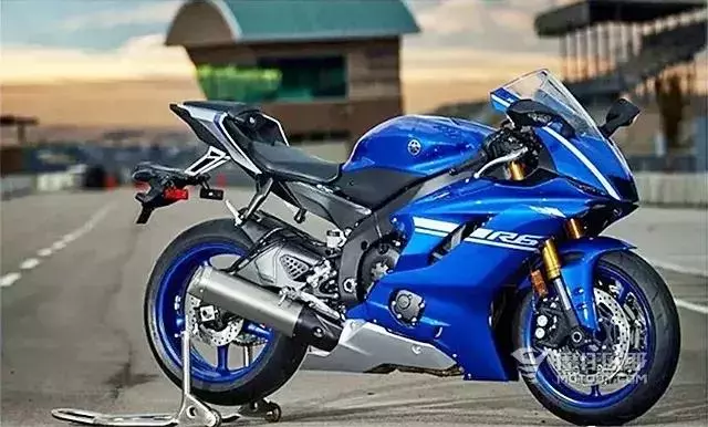 帝國餘暉:簡評凱旋Daytona675