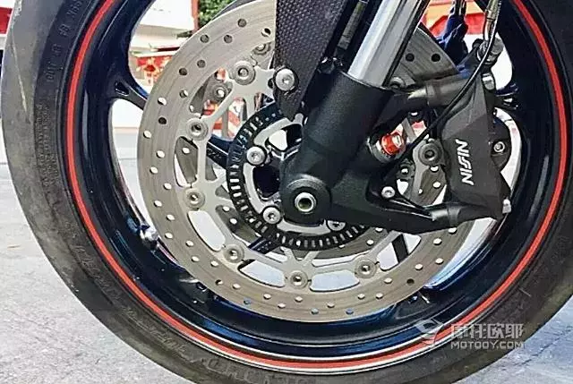 帝國餘暉:簡評凱旋Daytona675