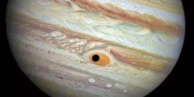 巨型木星每天吹刮著50級颶風,科學家發現太陽系最大行星的奧妙