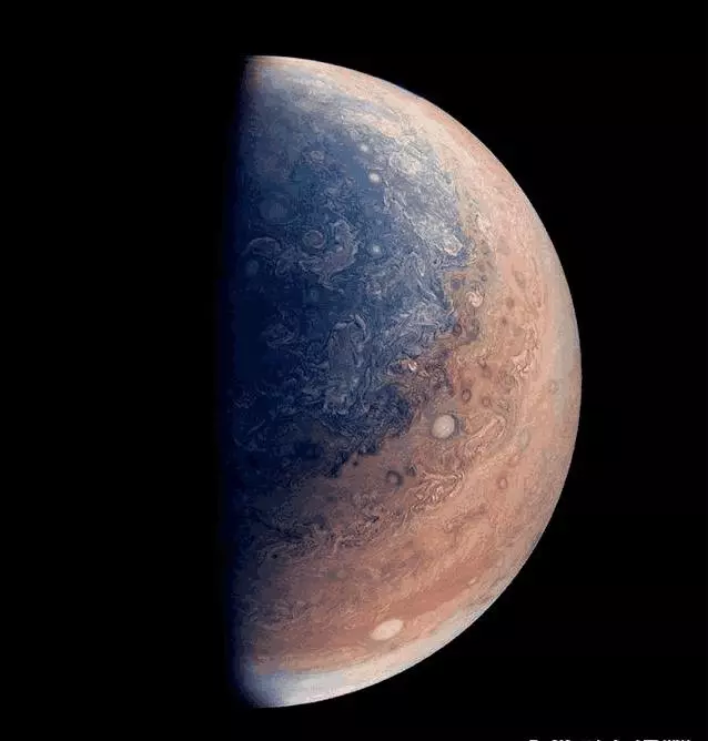 巨型木星每天吹刮著50級颶風,科學家發現太陽系最大行星的奧妙
