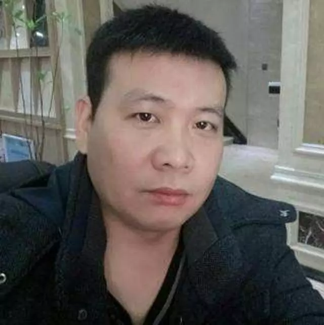 老公離婚給老婆一張60萬銀行卡,回家一查餘額,嚇得手機都掉了