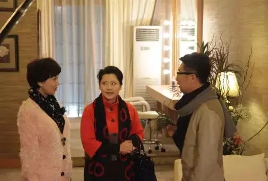 外出三月,回家後看到婆婆,我反手給她一耳光