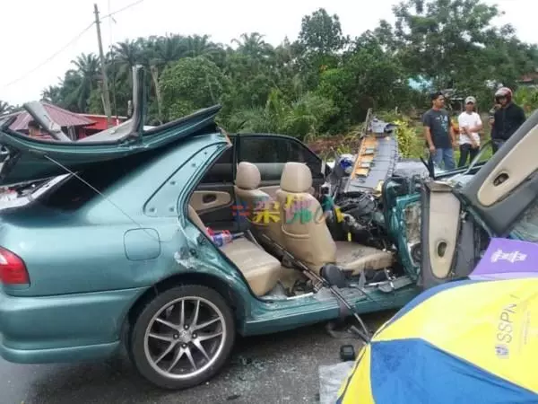 轎車羅釐相撞 警官當場喪命