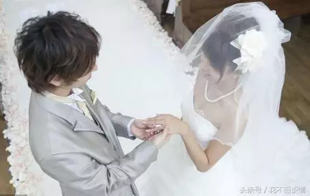 結婚婆婆不給彩禮,也不買新房,女方陪嫁車子房子,婆婆後悔了