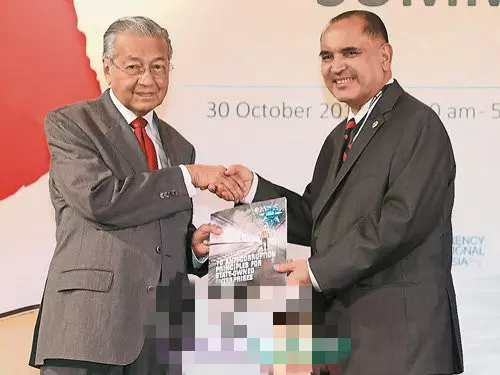 馬哈迪:前朝偷竊金錢派糖果 養成人民依賴政府