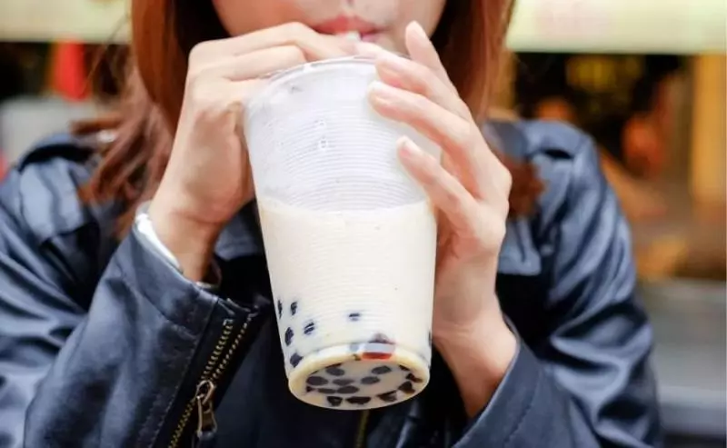 【手搖飲料害了她!】哥哥FB痛心發文:妹妹『每天喝3杯奶茶』致中風終身癱瘓!