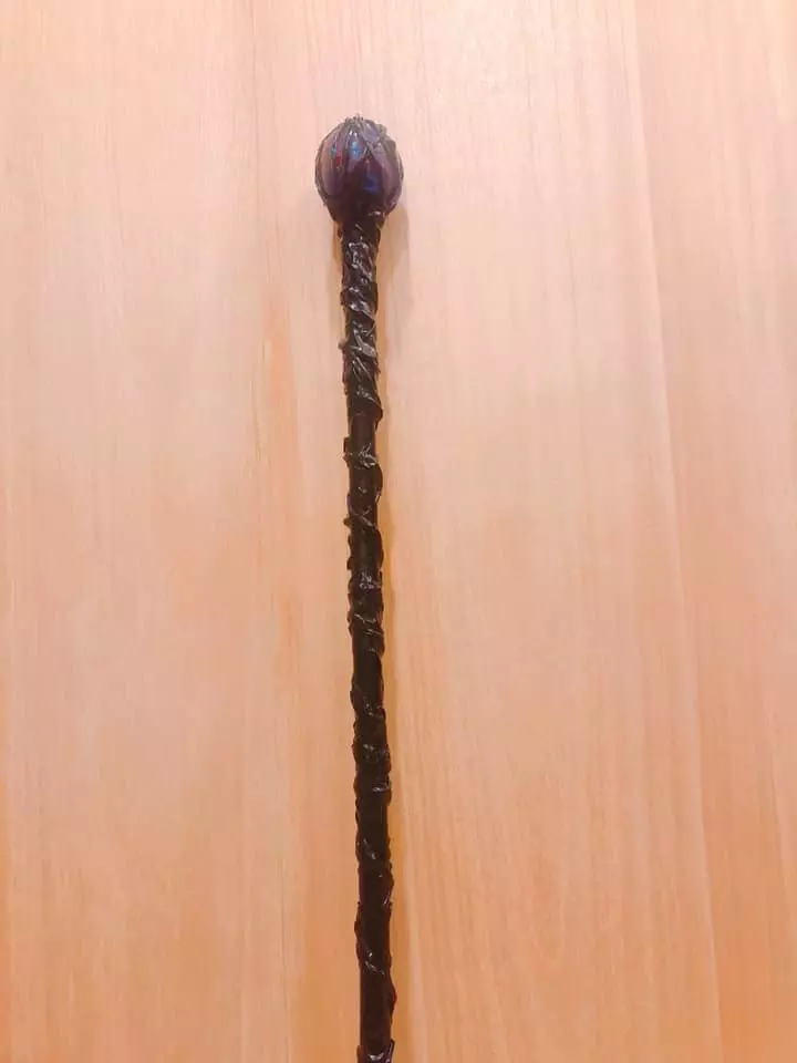 花3千5做出萬聖節最強戰袍 媽媽讓女兒變「黑魔女」同學看呆了