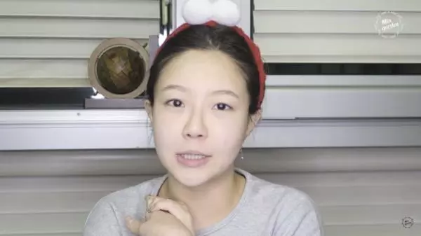 韓國正妹教大家「有效去除黑頭」!省錢又不傷皮膚的秘訣竟是平凡無奇的「凡士林」?!