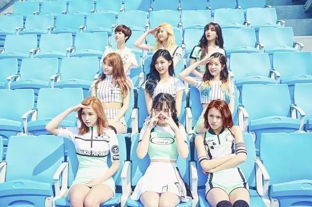 同為公司主推,TWICE與BLACKPINK,誰會走得更遠?