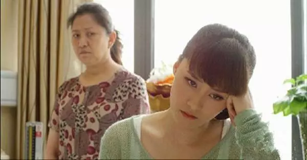 婆婆說我懷的是女兒,讓我回娘家坐月子,我的一番話讓她羞愧大哭