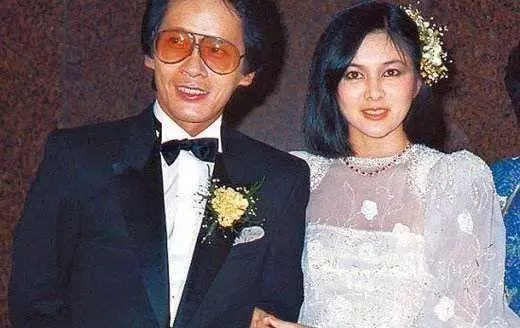 鄧紫棋攜男友現身,富三代男友來頭不小, 外公曾娶關之琳為妻!