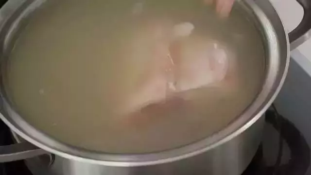 一隻豬蹄的極致誘惑!滿滿的膠原蛋白,做法真妙