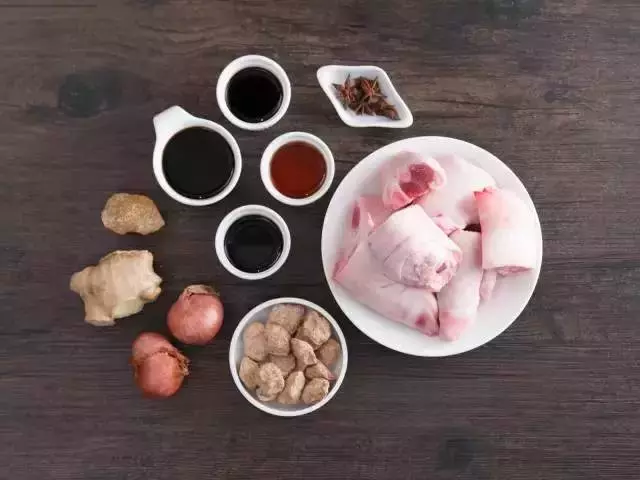 一隻豬蹄的極致誘惑!滿滿的膠原蛋白,做法真妙