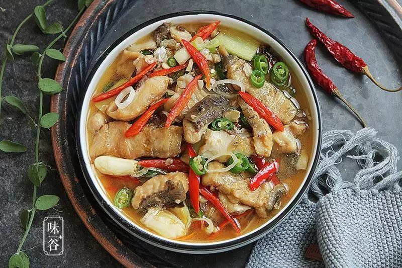 燒魚我喜歡這做法,簡單易做,只需放入它,味道鮮美還入味