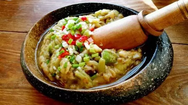 茄子新做法,不炒不燉,10分鐘做一盤,吃過一次忘不掉