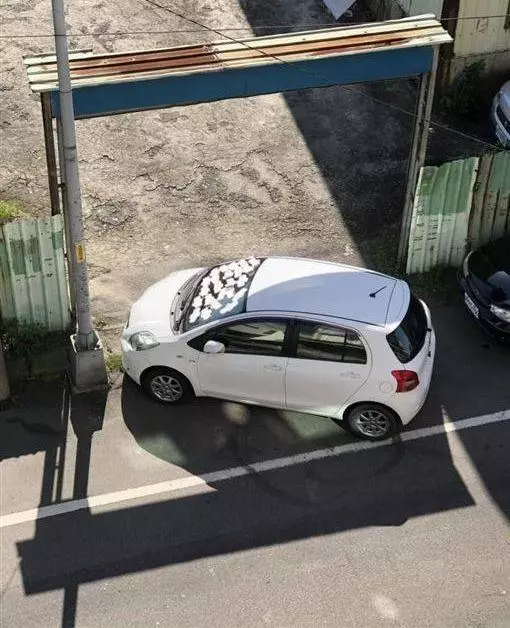 8+9故意把車...封死停車場出口!鄰居怒氣十足「神報復」超蘇爽:被弄剛好而已!