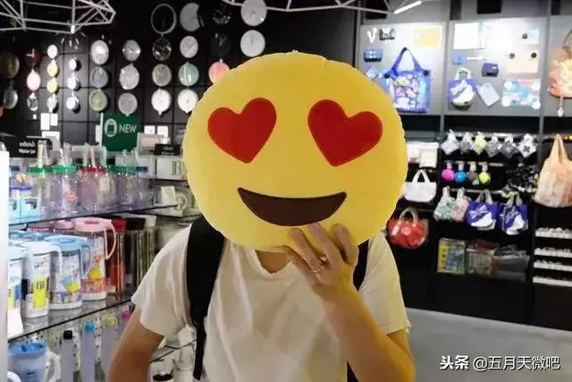 五月天怪獸夫人ins,做快樂自在的自己才是最有魅力的!
