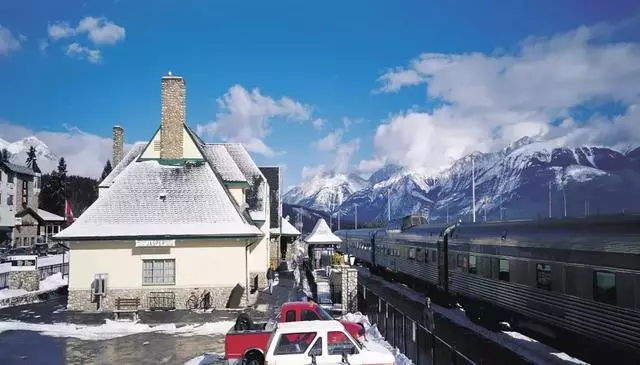 在加拿大乘火車,臥鋪居然是這個畫風