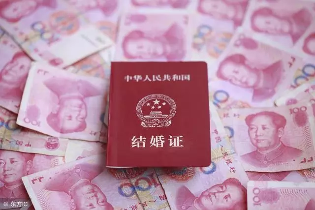 婆家拆遷得一套房子和五十萬,一分沒給老公,他卻要離婚分婚房