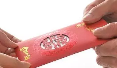 小外甥滿月我給五千元,兒子童言無忌說出一番話,老公跪在我面前