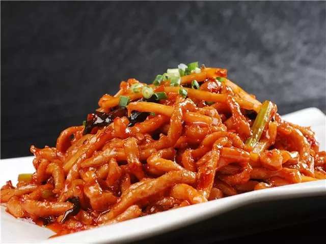 魚香肉絲這樣做很美味,做法簡單易學,好吃又下飯,有空可以試試!